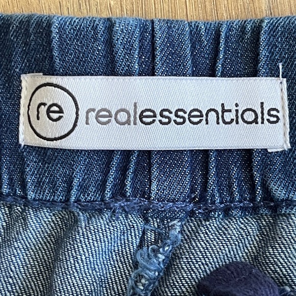 Real Essentials Women's‎ Blue Denim Fringe Shorts Size S 4" Inseam - Picture 7 of 9